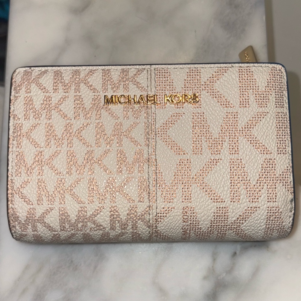 Michael Kors pink wallet